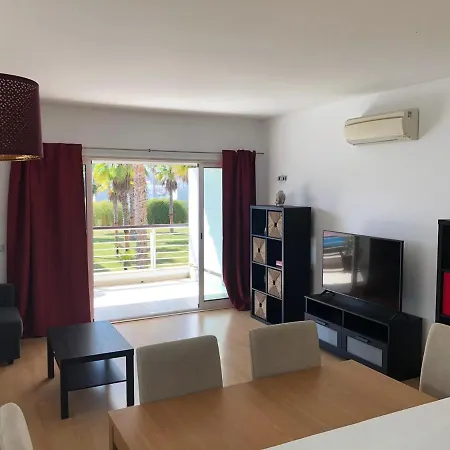 Marina Side Apartment *