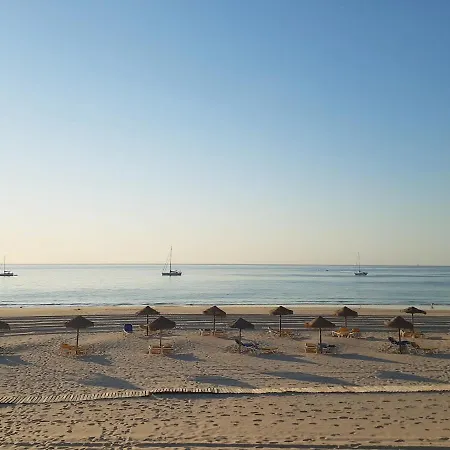 Marina Side * לאגוּ‏ש